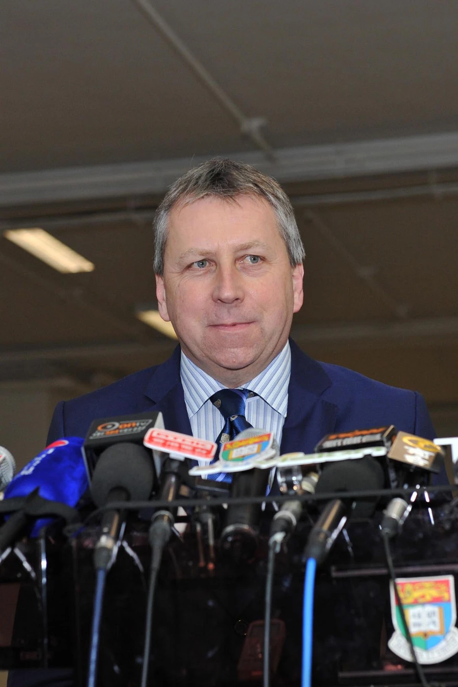The 15th President and Vice-Chancellor of the University of Hong Kong Professor Peter Mathieson assumes office (photos)