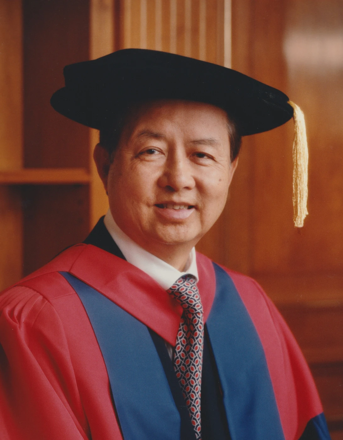 香港大學獲黃乾亨基金捐款一億元<br>
支持法律學院及大學發展