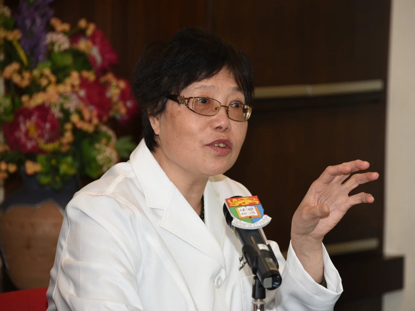 The research team led by Dr Chen Jianping, Associate Professor of School of Chinese Medicine, Li Ka Shing Faculty of Medicine, HKU develops a medicinal dietetic soup pack for ameliorating chemotherapy side effects.