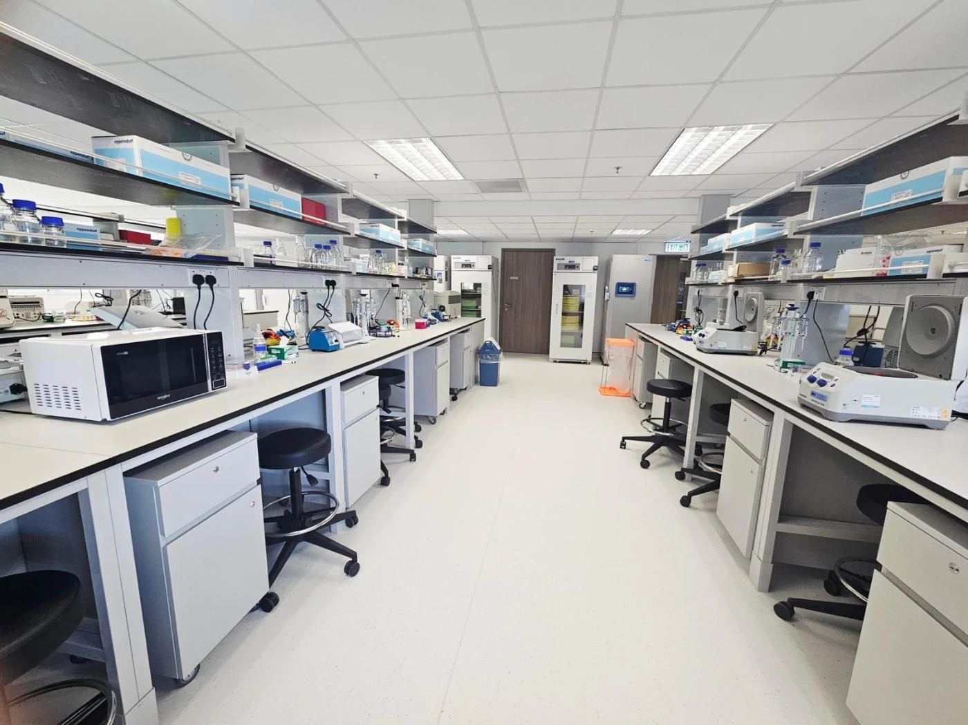 HKJCGHI laboratory features state-of-the-art facilities.