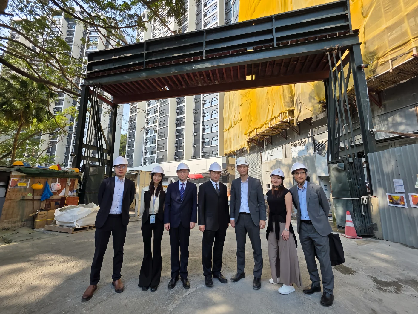 Ministry of Housing and Urban-Rural Development (MOHURD) Visit to Hong Kong Branch of the National Centre of Technology Innovation for Digital Construction at the University of Hong Kong