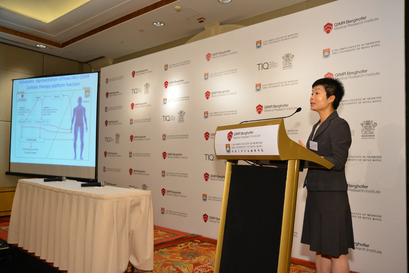 香港大學李嘉誠醫學院臨床腫瘤學系臨床教授鄺麗雲教授講解細胞免疫治療及如何將有關技術引進香港。