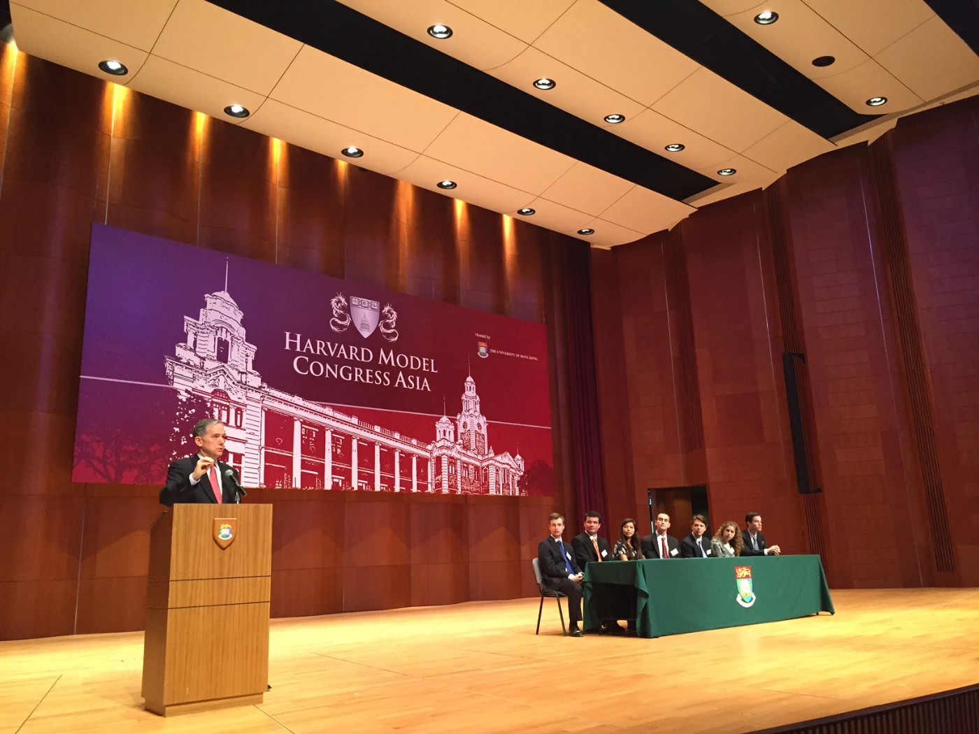 Clifford A. Hart, Jr., Consul General of the United States of America to Hong Kong and Macau is the keynote speaker of the opening ceremony.