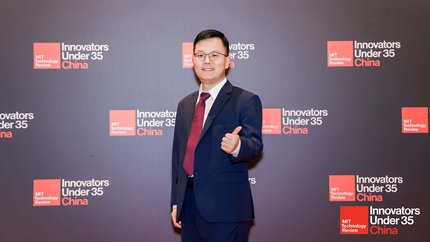 Professor Hengshuang Zhao Named to ‘35 Innovators Under 35 China’ List