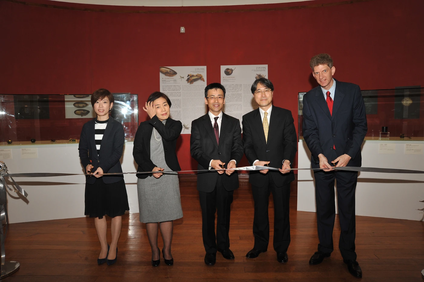 傳統與現代交織<br>
《若宮隆志的藝術：當代日本漆藝》<br>
展出一絲不苟的手藝工序