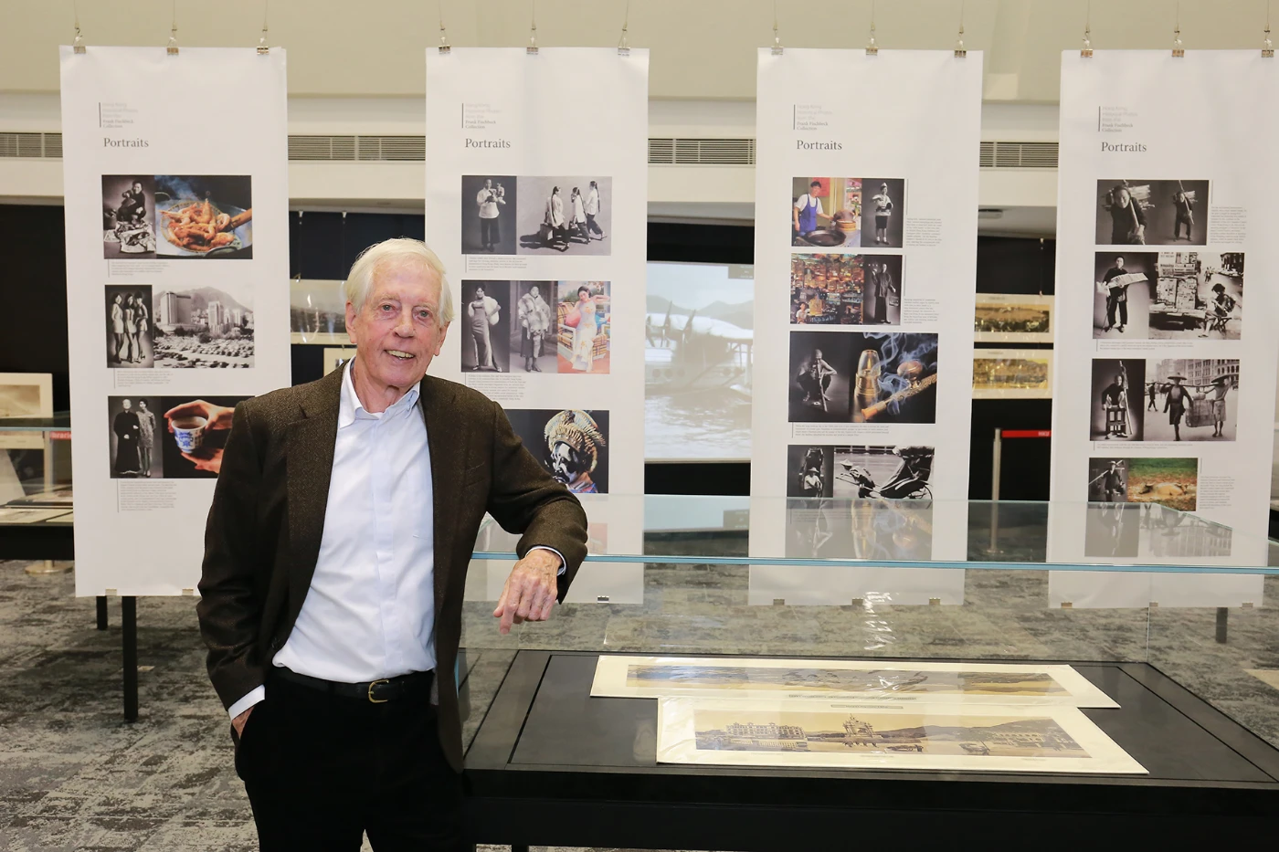 香港大學圖書館呈獻<br>
Frank Fischbeck 香港歷史照片珍藏展