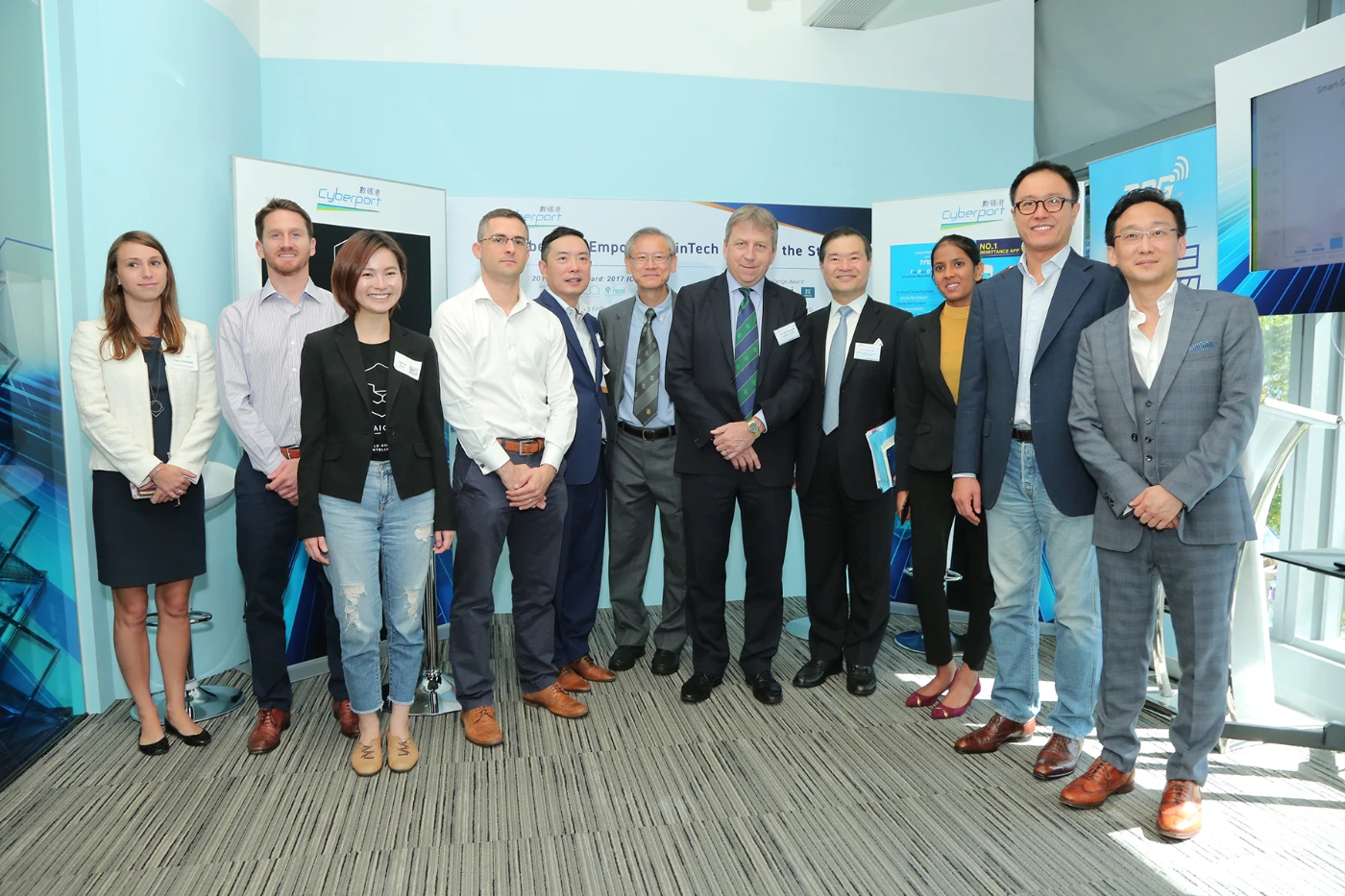 Cyberport FinTech companies Taiger, TNG Wallet, APrivacy and Privé Managers demonstrate their innovative FinTech solutions to the audience. With the opening of FinTech Nucleus and the Centre of Global FinTech Innovation, Cyberport will continue to bring together the world’s top FinTech innovative solutions.