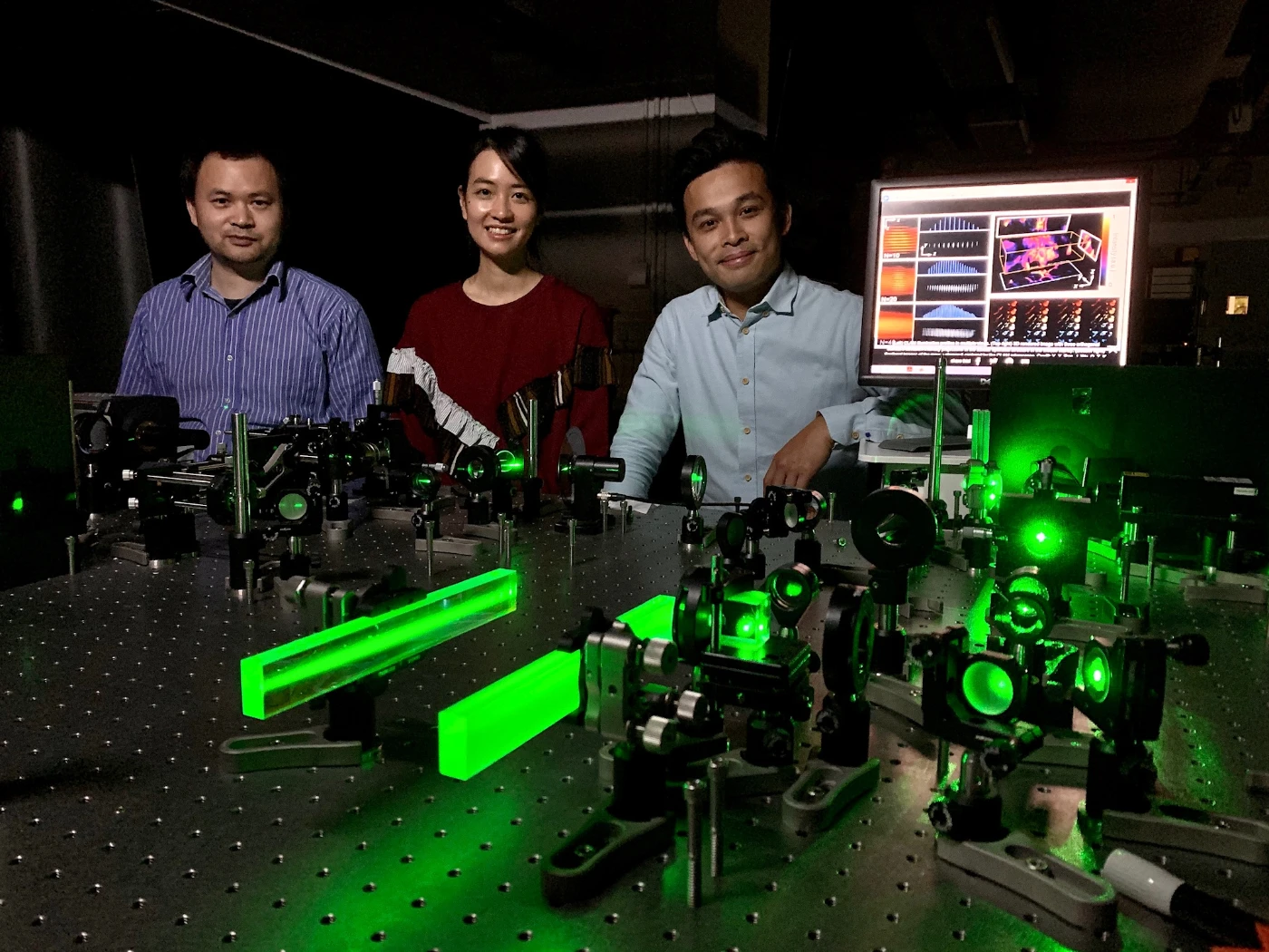 香港大學生物醫學工程研發<br>
嶄新三維高效螢光顯微鏡技術 開拓前沿科學研究新領域