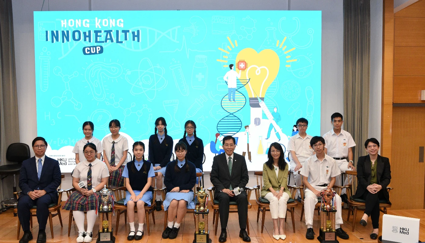 The winning teams showcase their innovative medical solutions harnessing AI and big data potential.