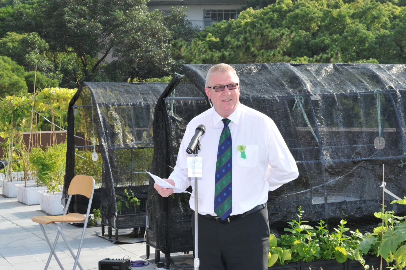 HKU holds kick-off ceremony for Rooftop Farming Project
