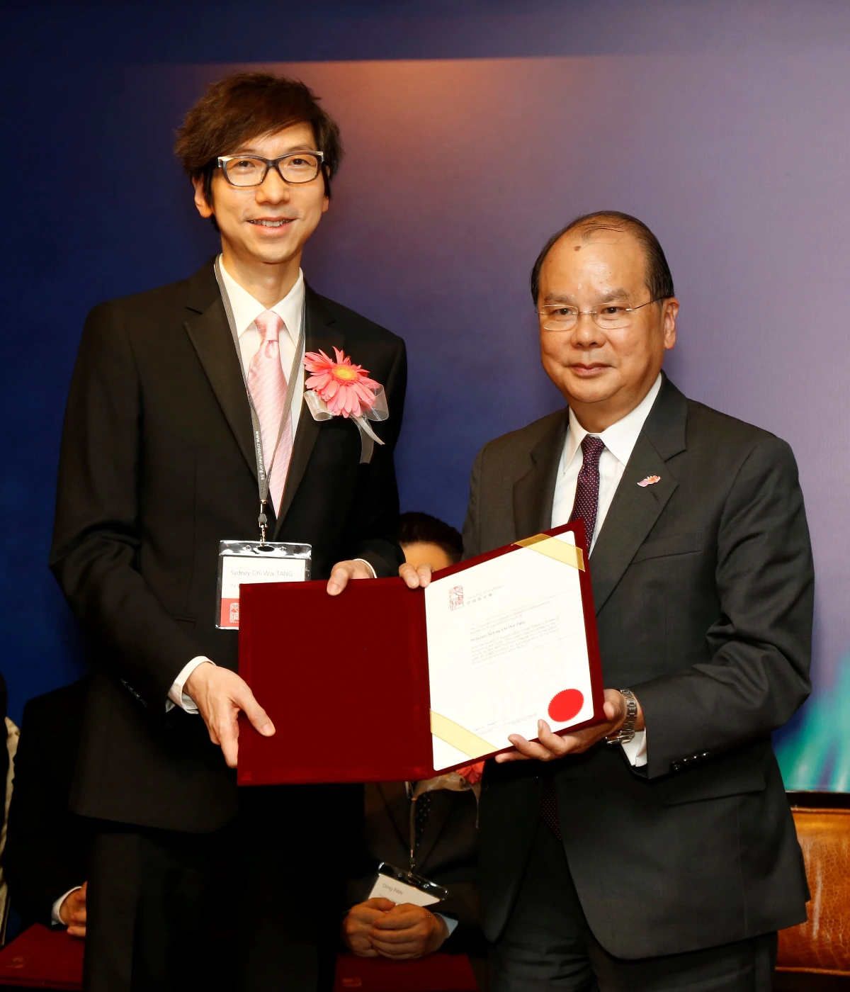 香港大學醫學院傑出學者獲「裘槎基金會裘槎優秀醫學科研者獎」