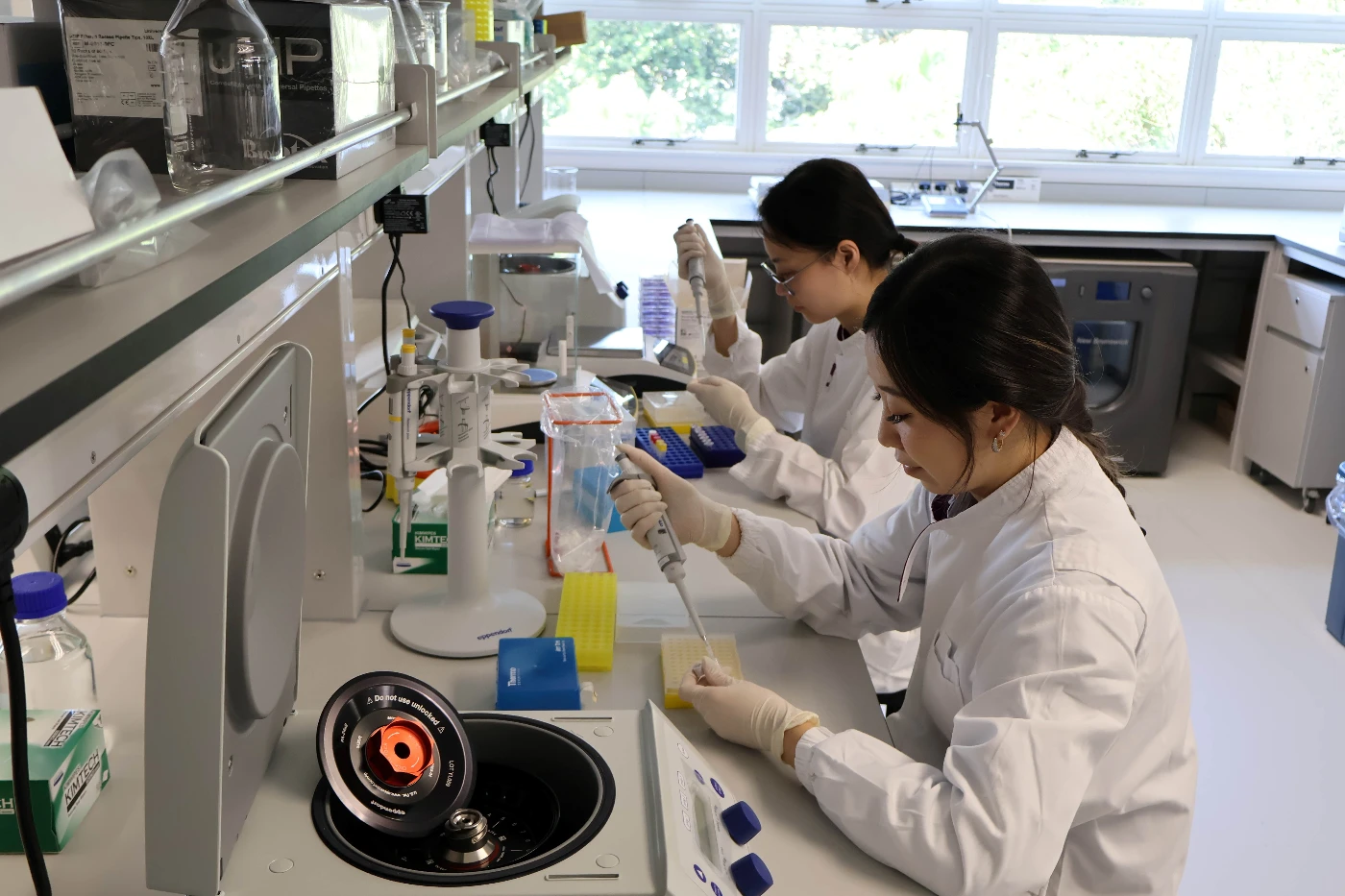 HKJCGHI laboratory features state-of-the-art facilities.