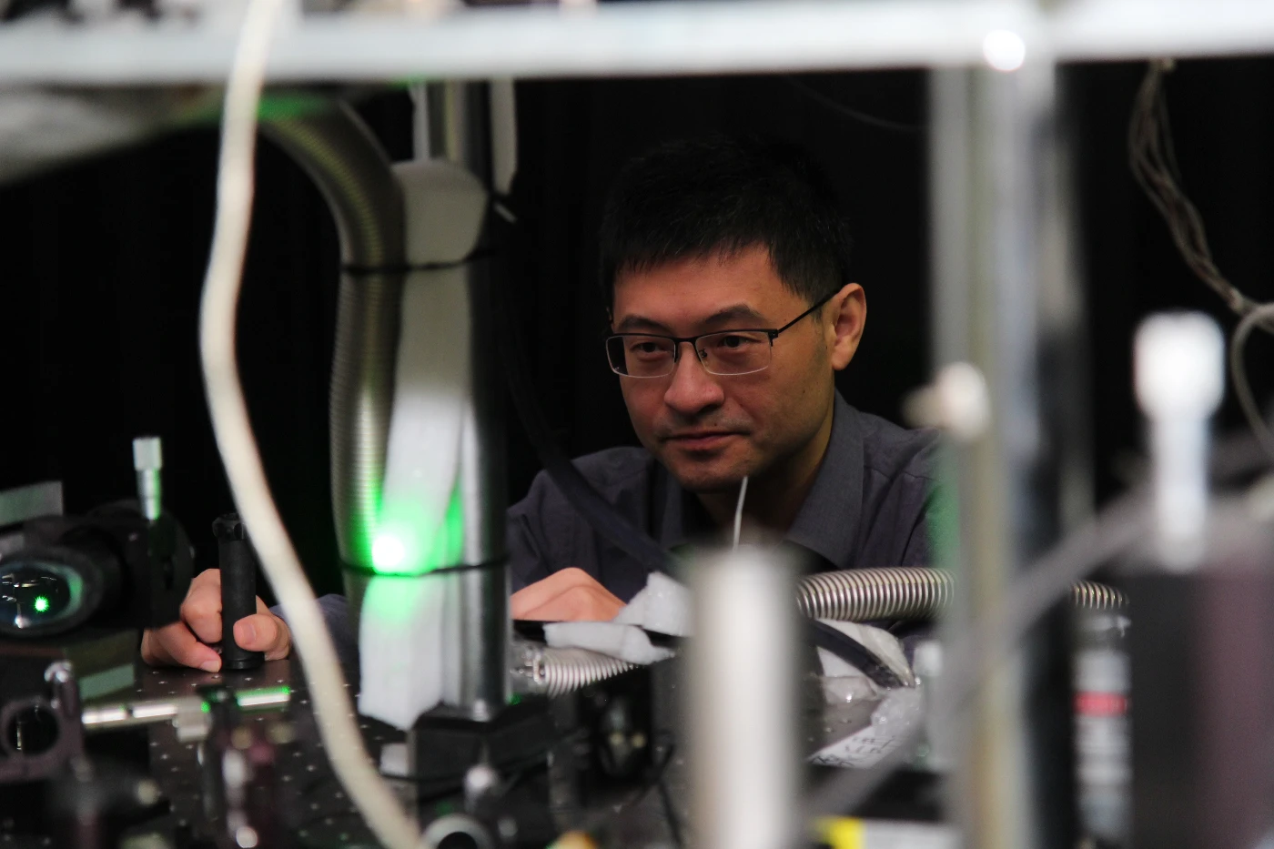 HKU physicist Professor Cui Xiaodong receives Croucher Senior Research Fellowship award