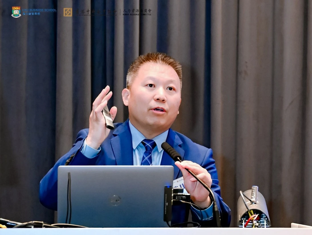 用友網絡科技股份有限公司副總裁張月強先生進行企業分享。