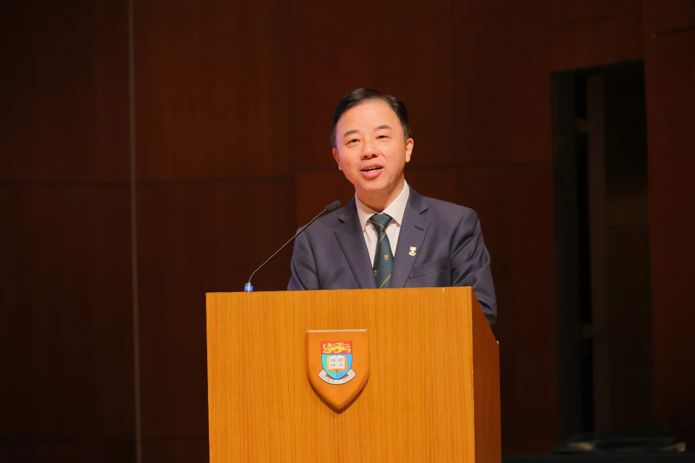 港大校長張翔教授致辭。