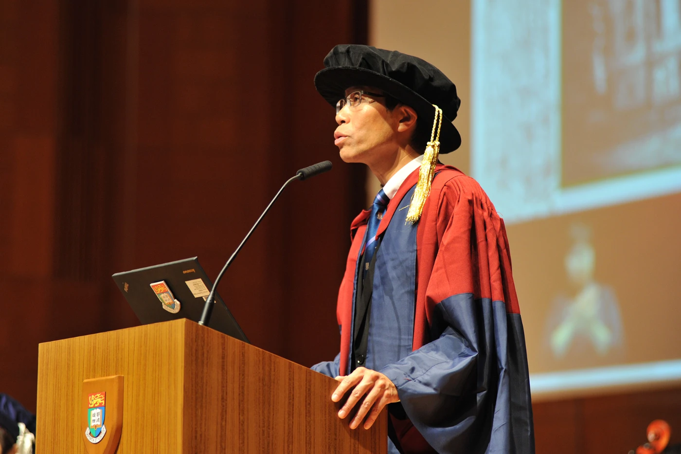 學生事務長周偉立博士