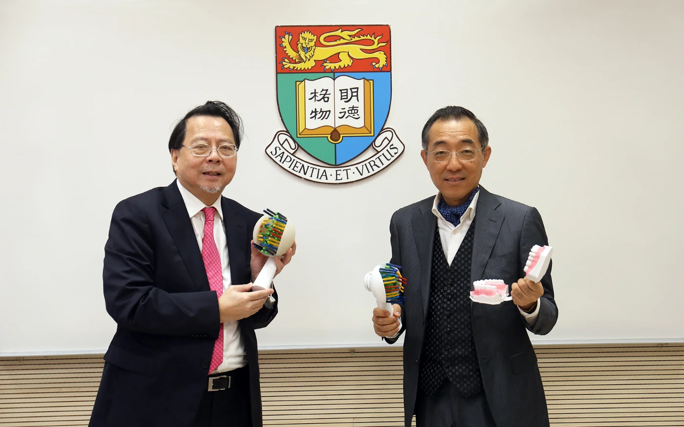 HKU dental professionals invent the "NJ Toothbrush” –<br>
A revolutionary new concept in toothbrushing