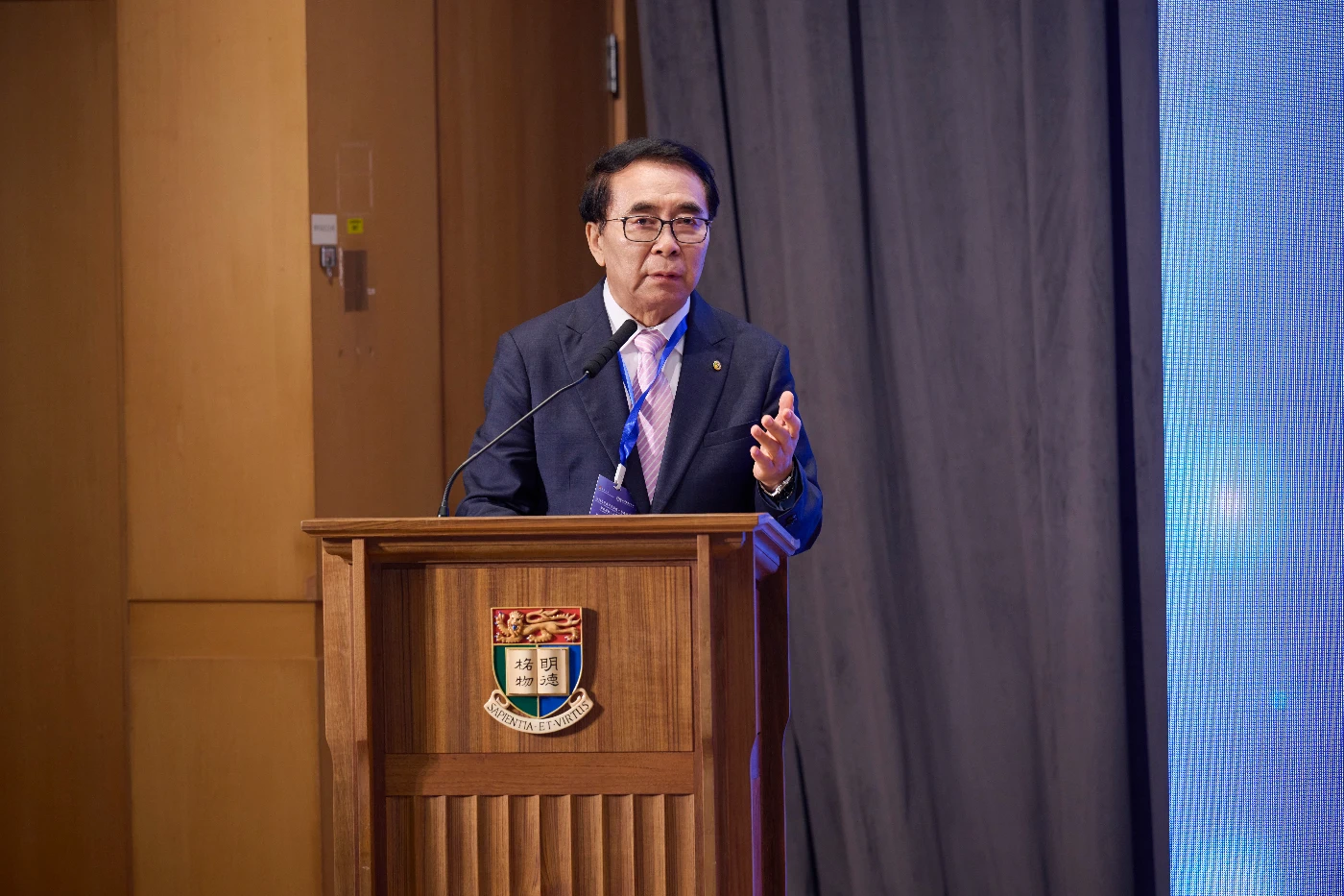 Professor Chunli Bai, President of the Greater Bay Area Science Forum and Former President of Chinese Academy of Sciences, delivers opening remarks.