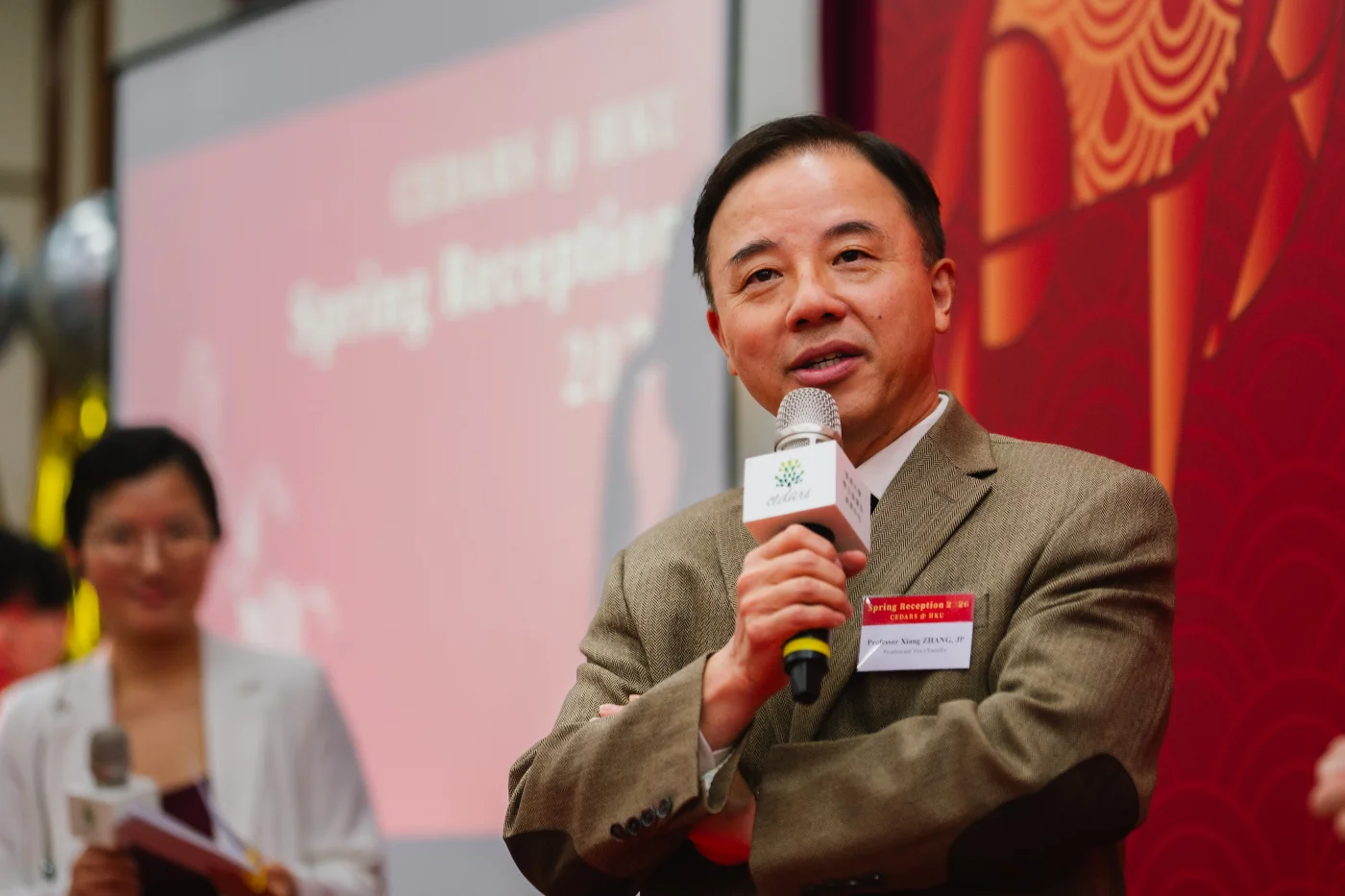 港大校長張翔教授感謝同學於過去一年對大學各項活動的積極支持，並重申港大對推動學生發展不遺餘力。