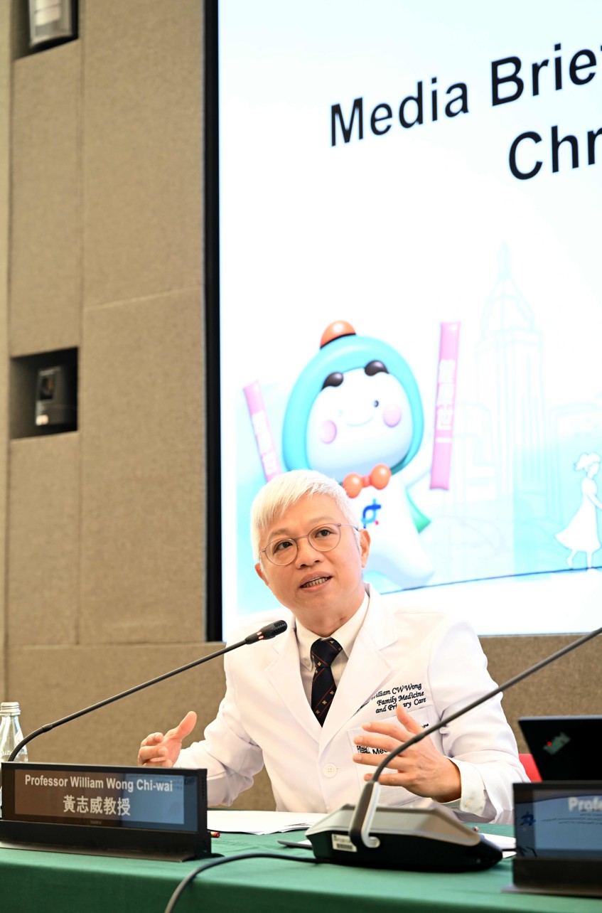 Professor William Wong Chi-wai says that even individuals who are completely asymptomatic can, through subsidised screening, identify hidden health risks and health hazards early, and manage their health properly.