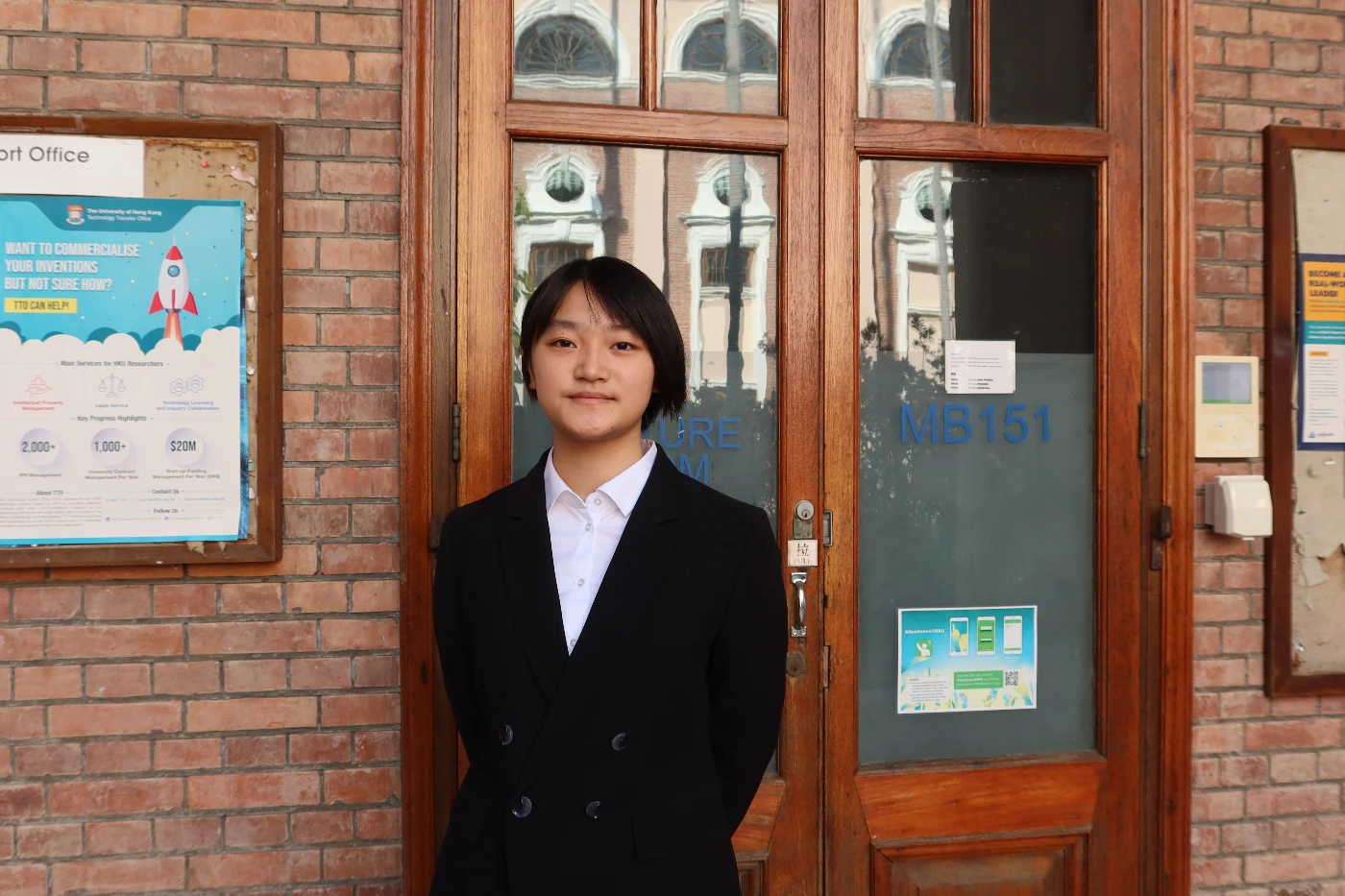 Ash Lo Yan Ting –BSS (GL) & LLB