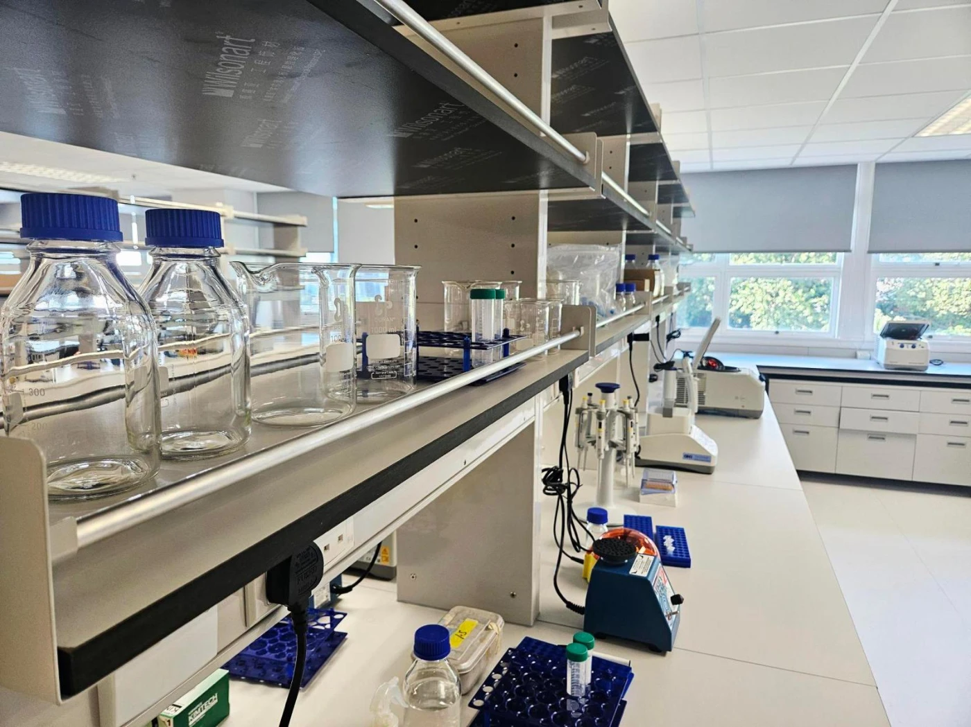 HKJCGHI laboratory features state-of-the-art facilities.