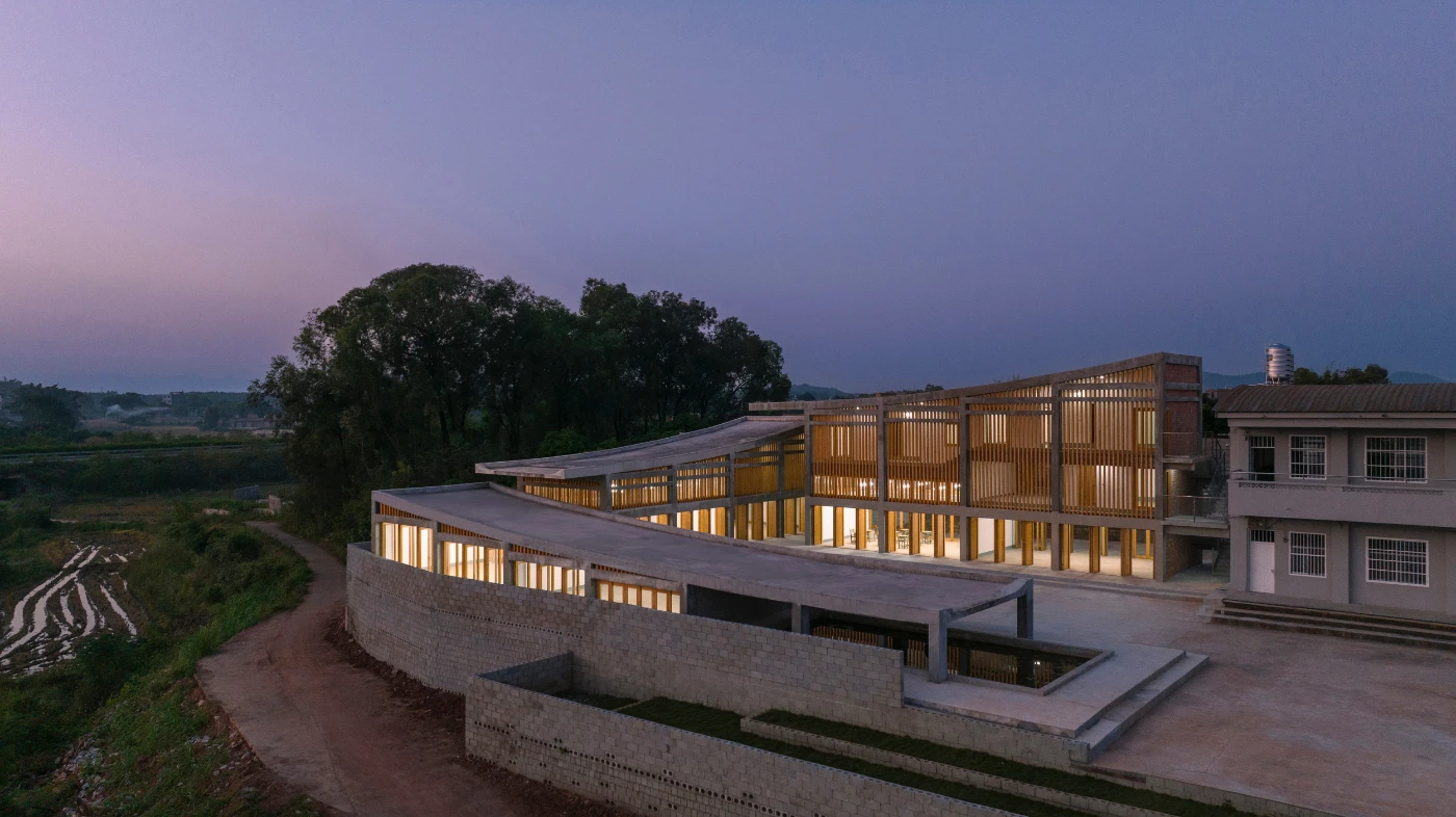 HKU’s Project Mingde claims second international honour<br>
Guangxi Duling Educational and Cultural Centre project wins 2025 Architizer A+ Award