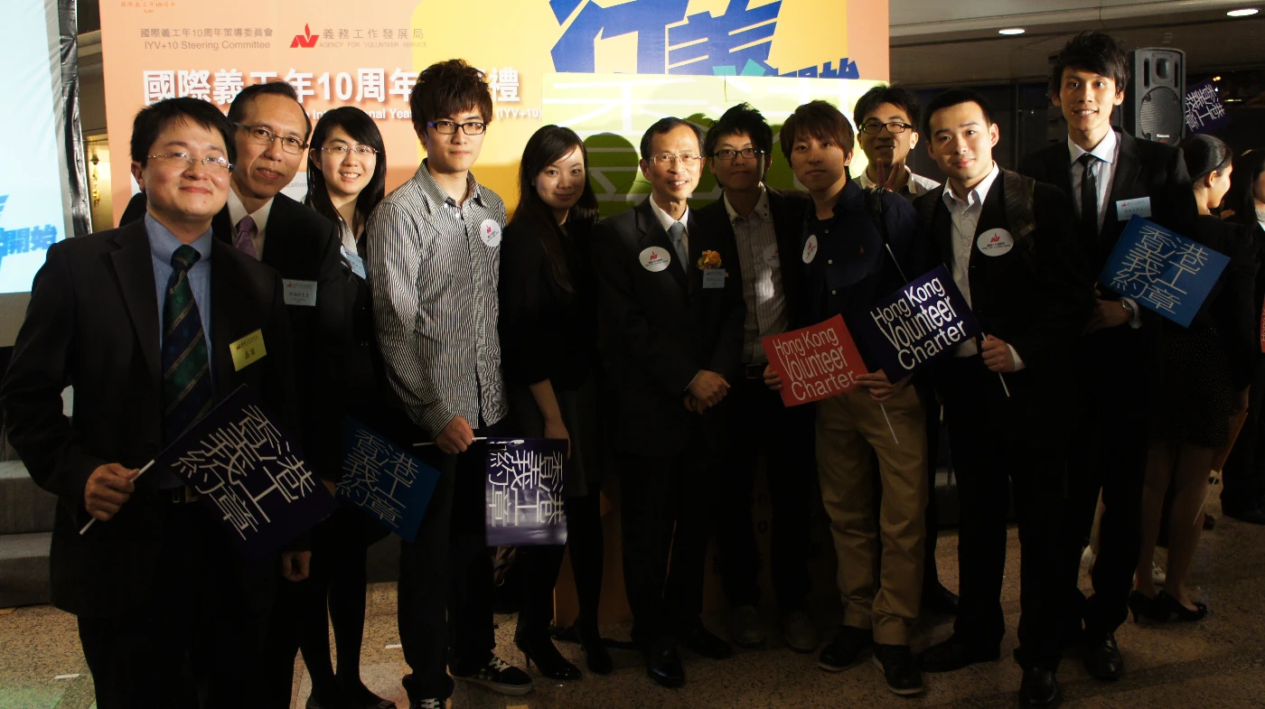 From Left: Dr. Wilton Fok (teacher coordinator), Dr. F.C. Chan (President of Hong Kong Institution of Engineers), Ms. Ada Tien, Mr. Dennis Ho, Ms. Zoe Yiu, Hon Tsang Yok Sing , Mr. Eric Au Yeung, Mr. Ken Law, Mr. Luk Chuen Kit, Mr. Kam Ning, Mr. Christopher Lee
