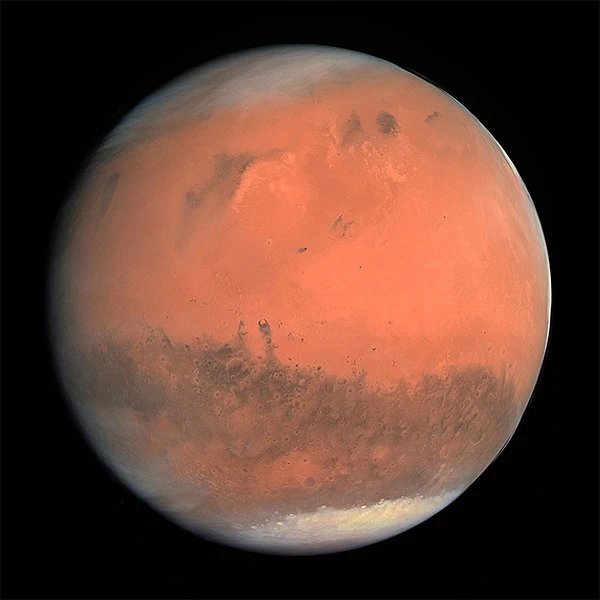 從哈勃太空望遠鏡拍攝到的火星影像 -  艾瑞達尼亞地區處於此圖的右下處。