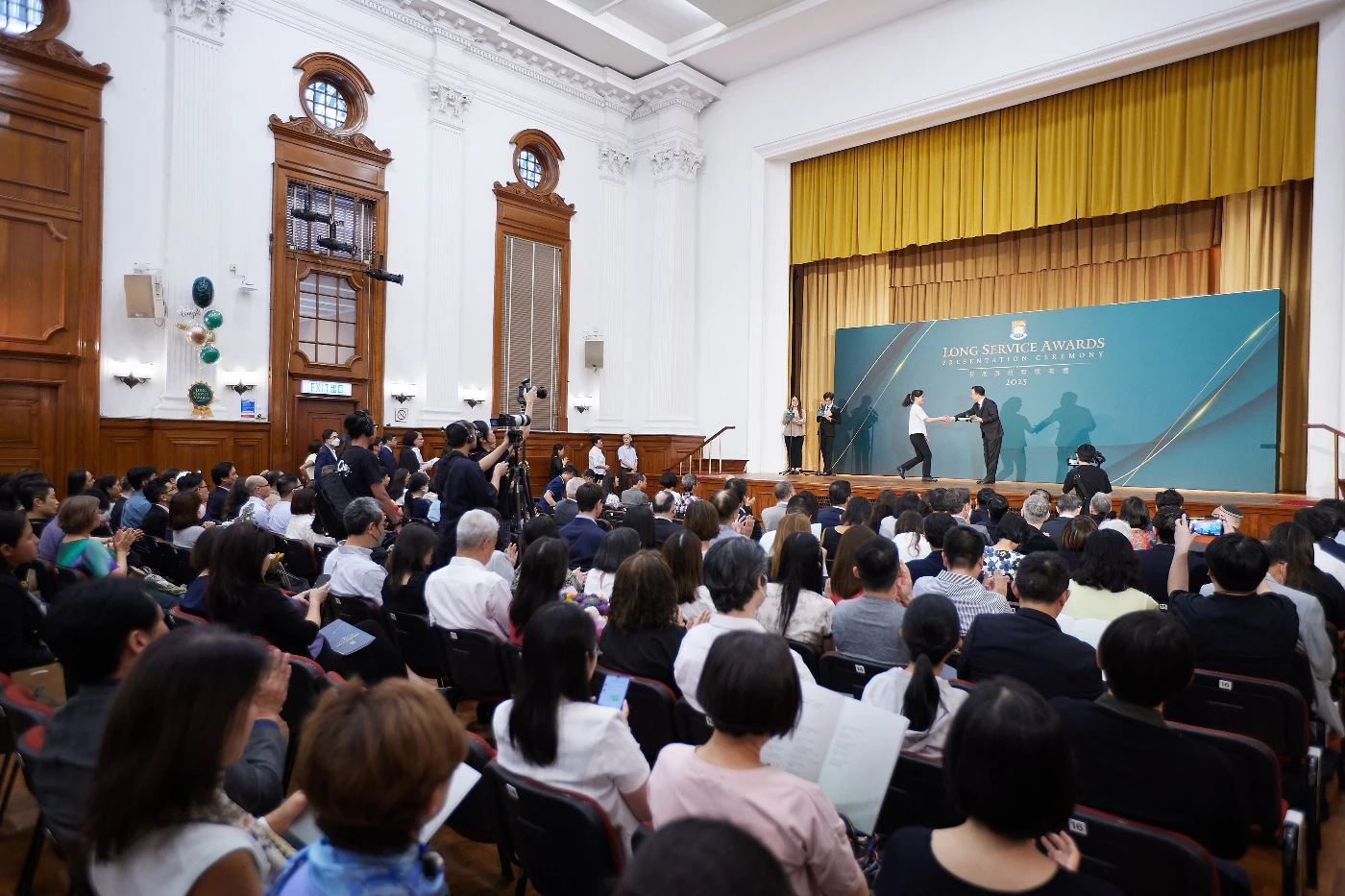 HKU holds Long Service Awards Presentation Ceremony to recognise over 220 staff members