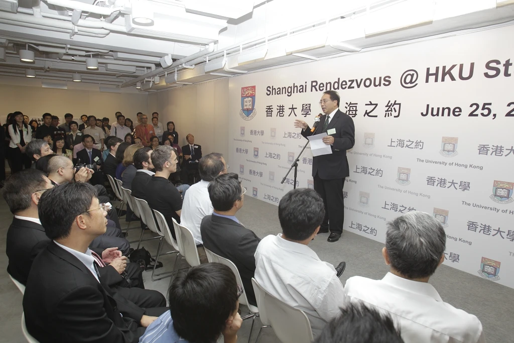HKU Vice-Chancellor Lap-Chee Tsui met 400 alumni and friends at HKU Shanghai Study Centre