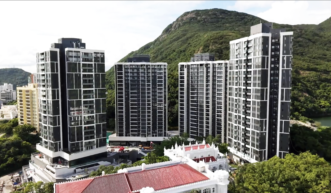 Exterior view of the High West Development in Pok Fu Lam – Hong Kong’s first large-scale pilot private residential project adopting Advanced Hybrid Modular Integrated Construction (MiC), scheduled for completion in 2026.
