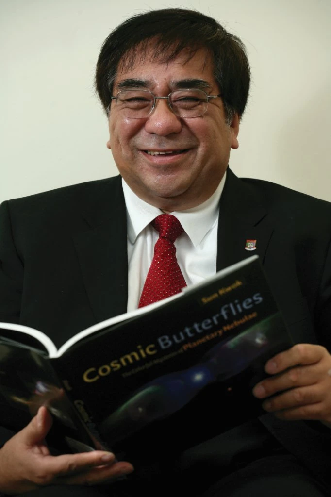 港大理學院院長郭新教授<br>
獲選國際天文聯合會生物天文委員會副主席