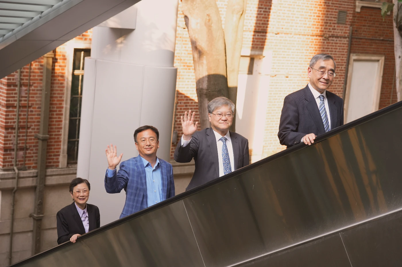 香港大學於3月25日舉行般咸道東閘開幕儀式。